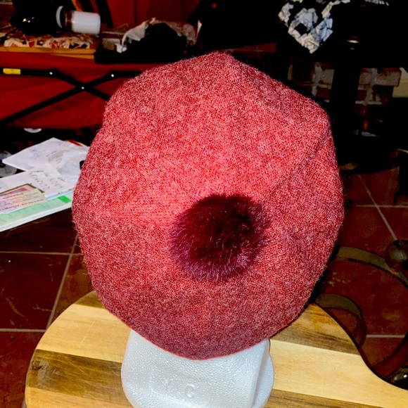👩‍🎨❤️C C Exclusives Maroon Knit Wool & Acrylic Hat W/Rabbit Fur Accent OS - Picture 3 of 6
